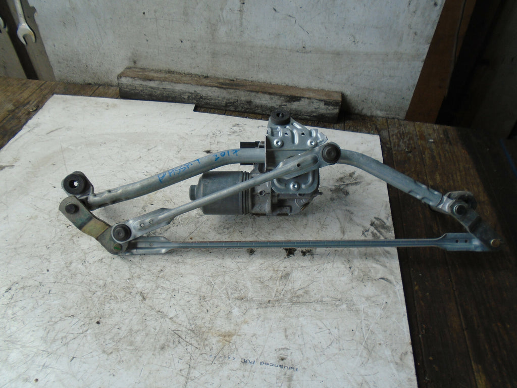 VW VOLKSWAGEN 2017 B8 PASSAT FRONT WINDSCREEN WIPER MOTOR LINKAGES 3G2955023C