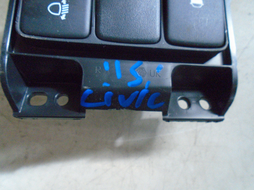 HONDA CIVIC 2015 MK9 TRACTION AND HEADLIGHT SWITCH BUTTON M37548