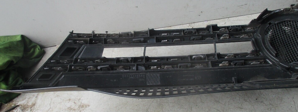 VOLKSWAGEN VW TIGUAN MK1 FRONT UPPER BUMPER RADIATOR GRILL 5N0853653