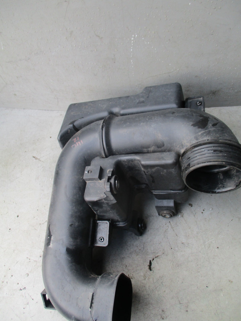 2012 HYUNDAI I40 1.7 DIESEL AIR FILTER HOUSING BOX 282203Z300