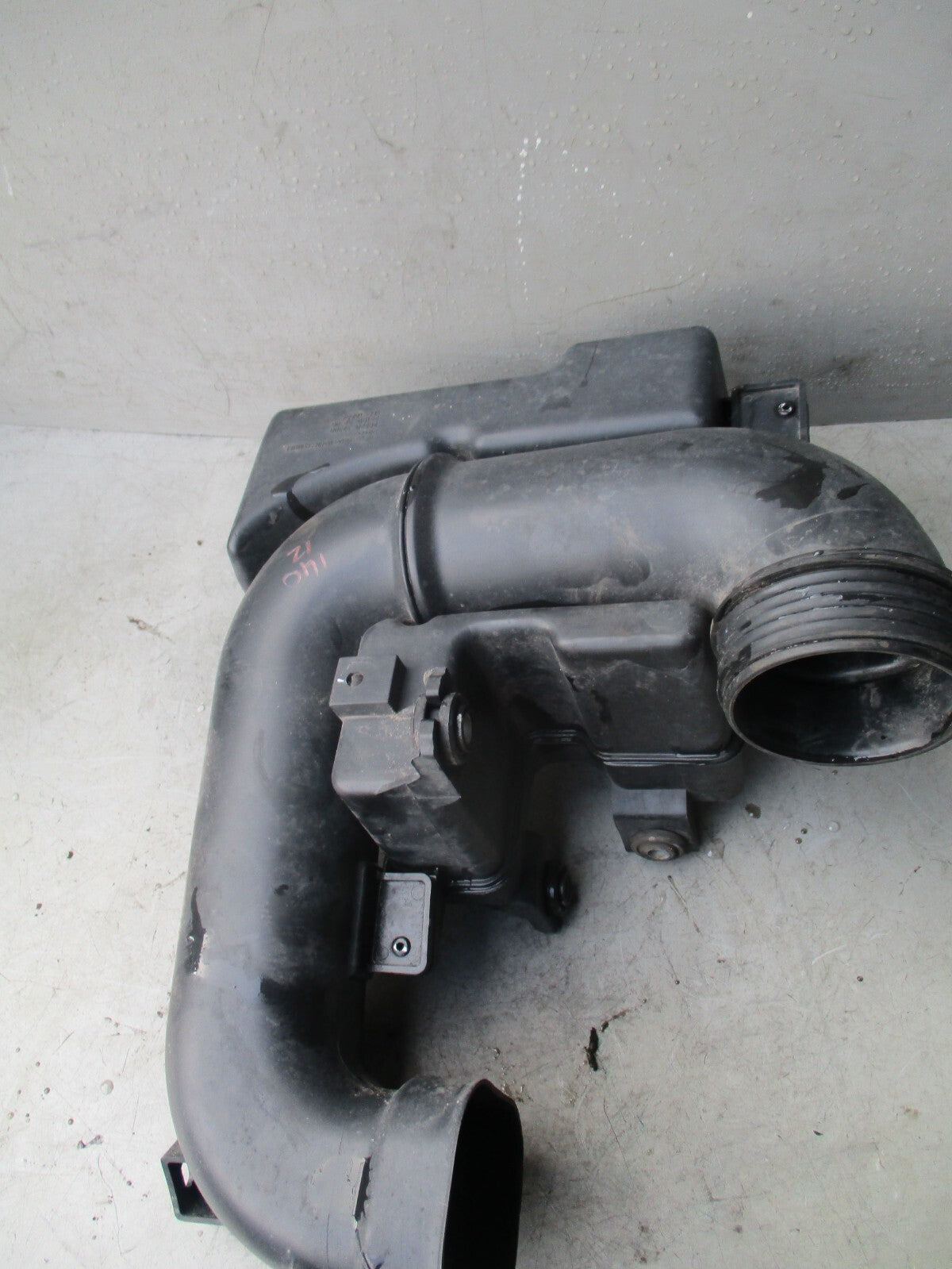 2012 HYUNDAI I40 1.7 DIESEL AIR FILTER HOUSING BOX 282203Z300