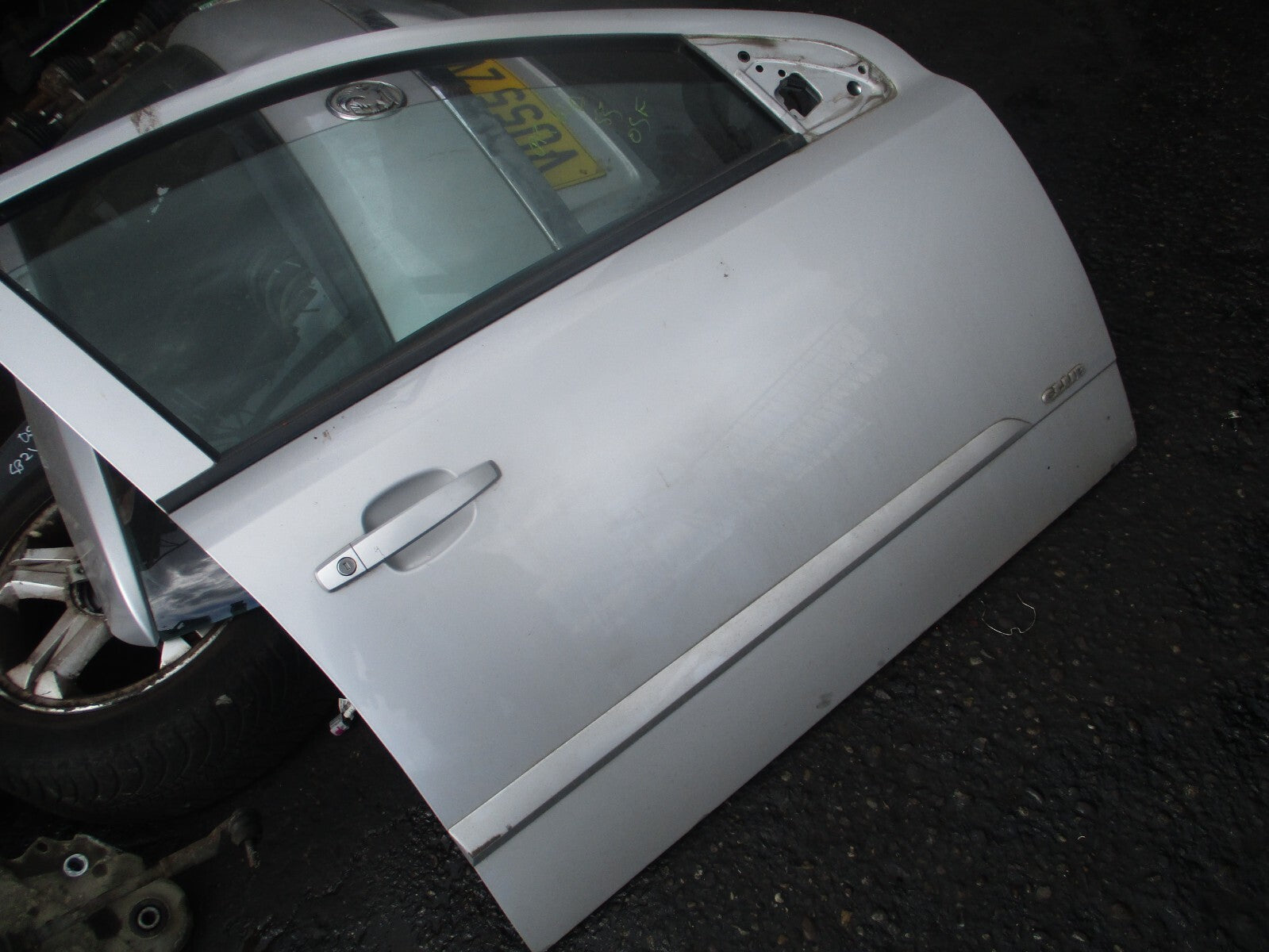 2005 VAUXHALL ASTRA H OSF DRIVER SIDE FRONT COMPLETE DOOR SILVER Z157