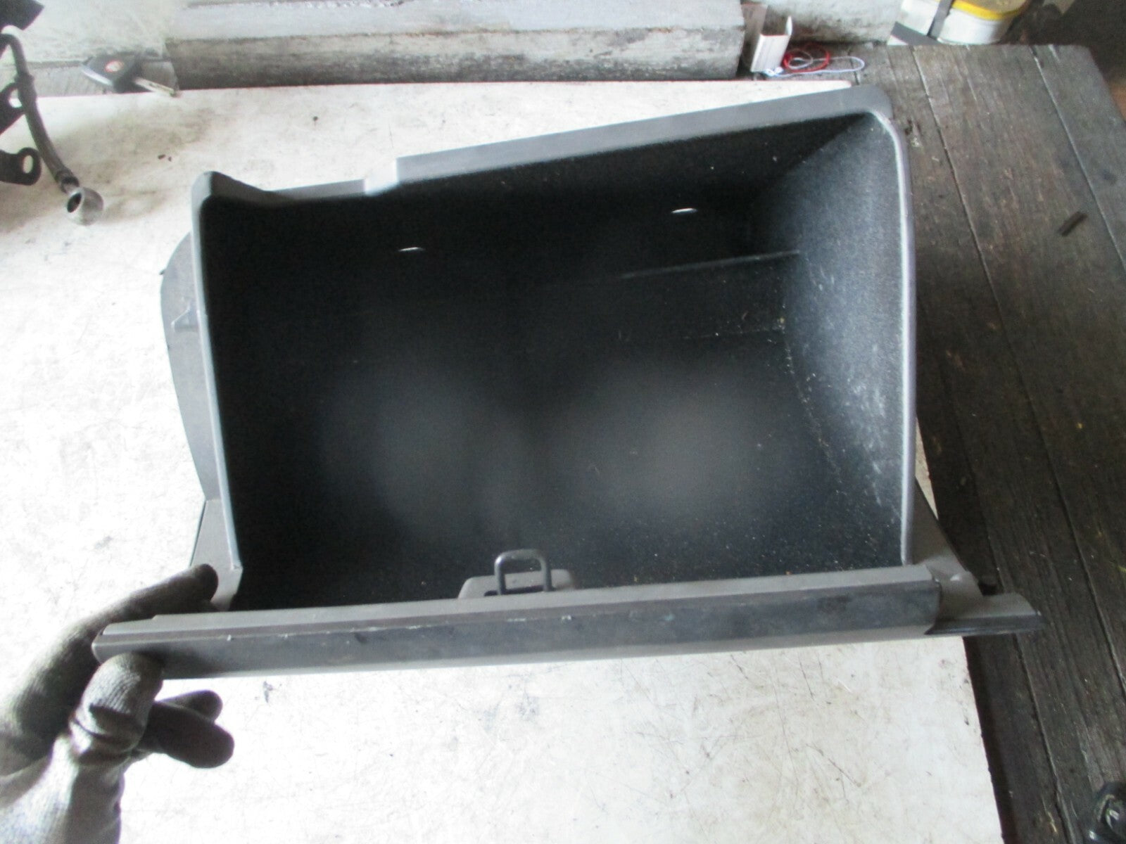 TOYOTA PRIUS 2005 XW20 GLOVE BOX STORAGE COMPARTMENT 5555047030