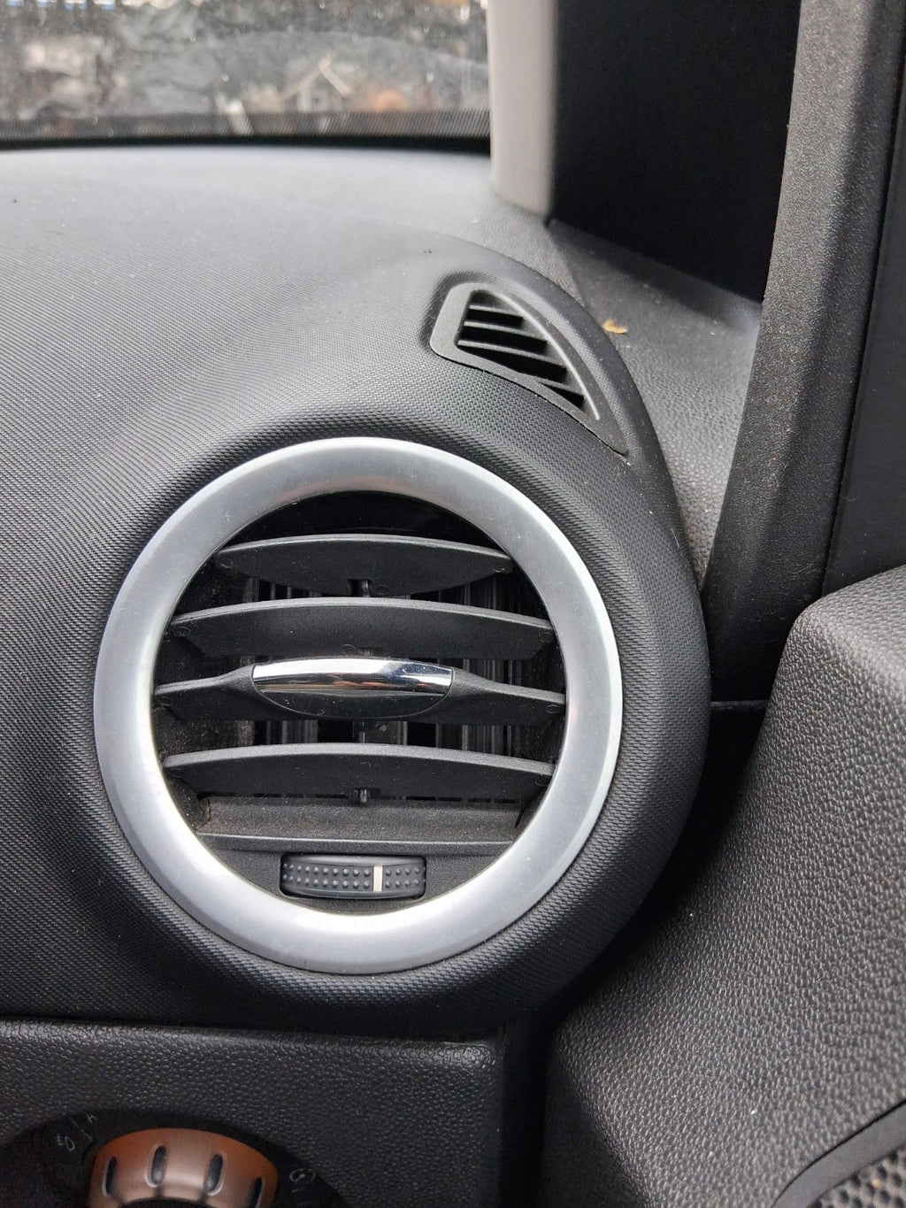 2009 VAUXHALL CORSA D OSF DRIVER SIDE FRONT RIGHT AIR VENT