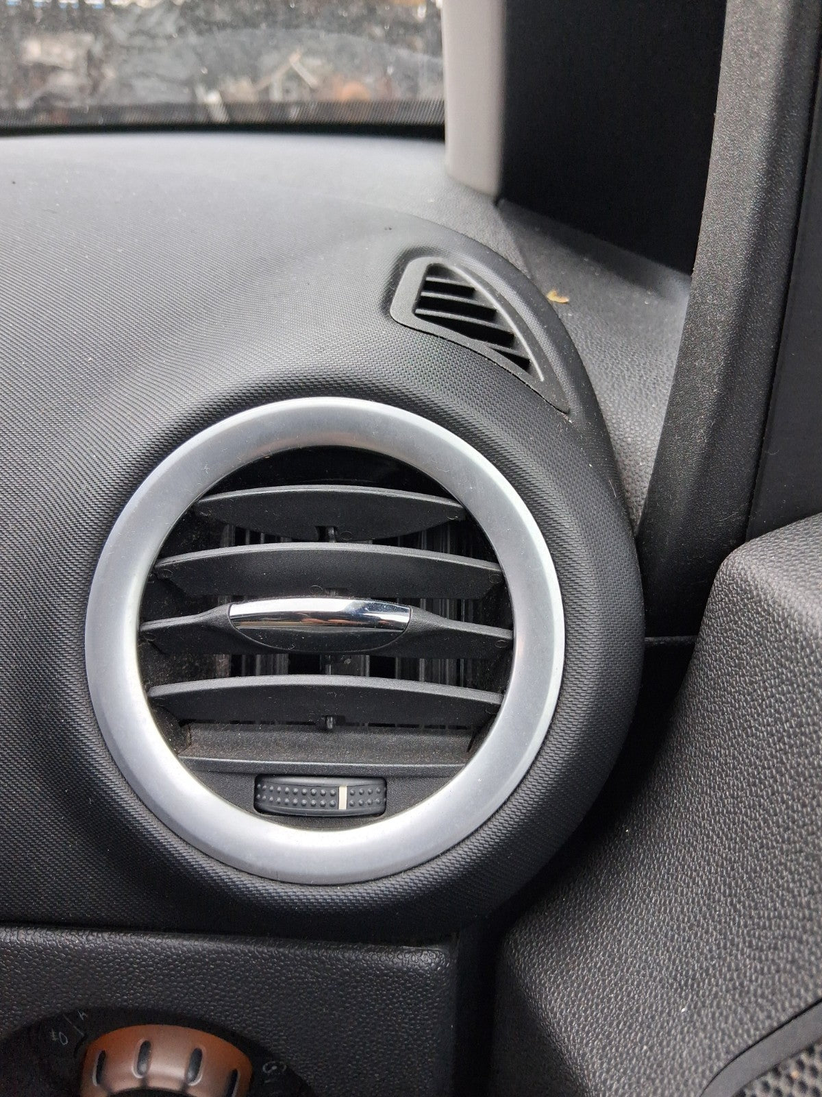 2009 VAUXHALL CORSA D OSF DRIVER SIDE FRONT RIGHT AIR VENT