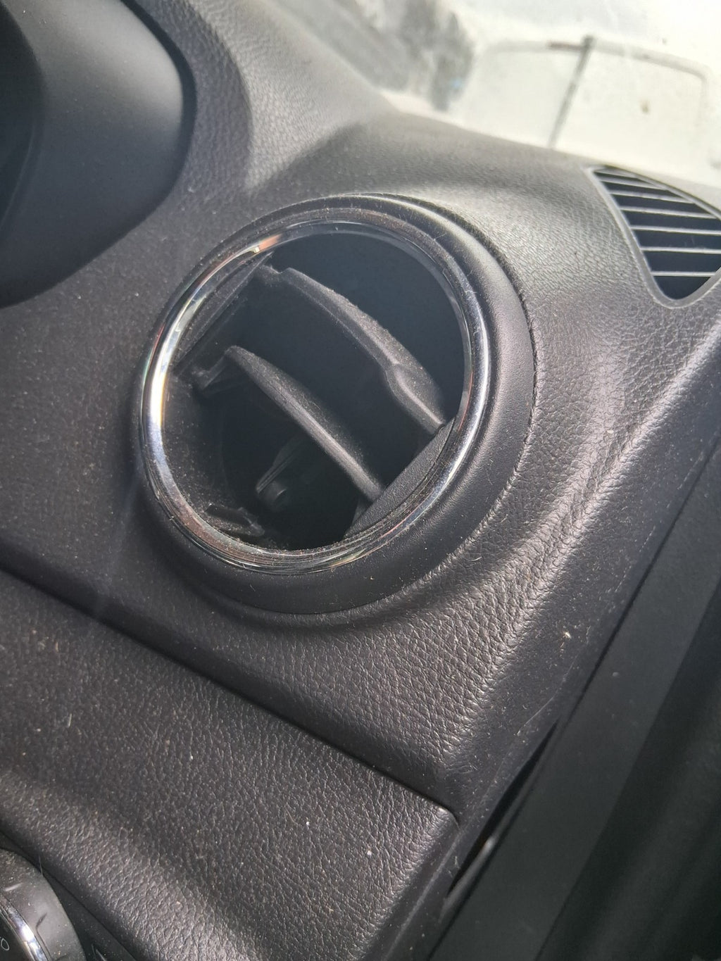 2018 FORD KA + PLUS MK3 OS DRIVER SIDE FRONT INTERIOR AIR VENT