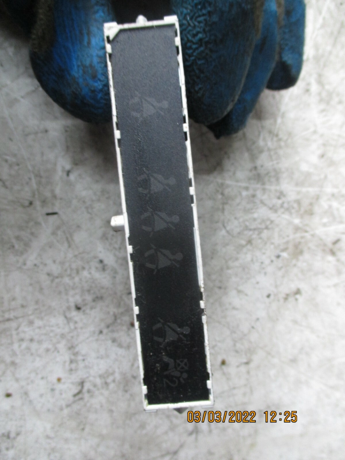 PEUGEOT CITROEN SEAT BELT SEATBELT WARNING DISPLAY UNIT 9885103880