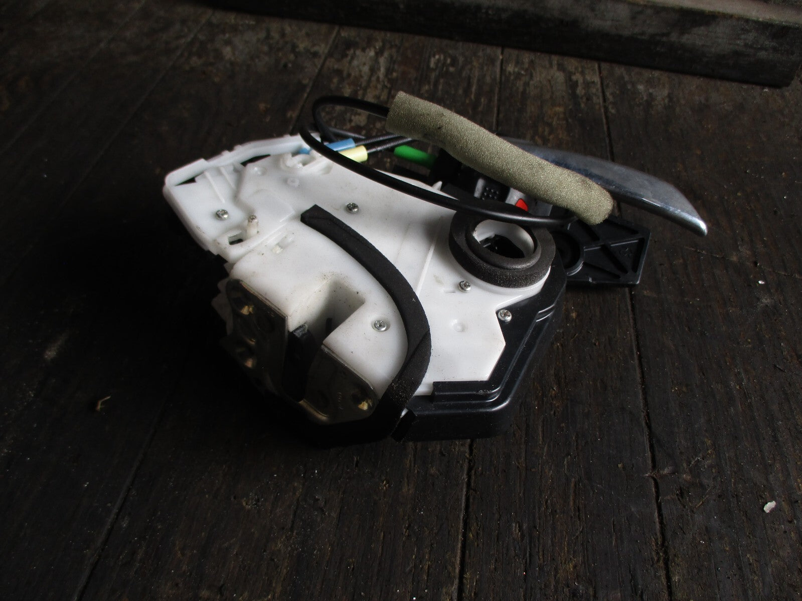SUZUKI SWIFT MK4 2020 OSR DRIVER SIDE REAR DOOR LOCK MECHANISM