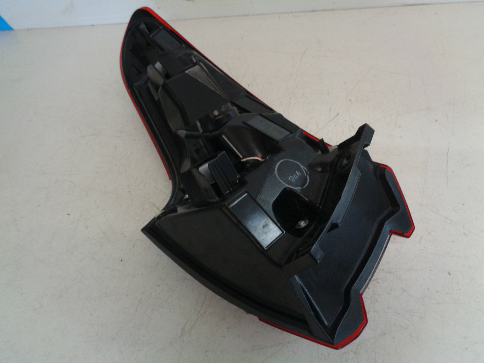 NISSAN QASHQAI 2018 J11 OSR DRIVER SIDE REAR TAILLIGHT DAMAGED 26550HV00A