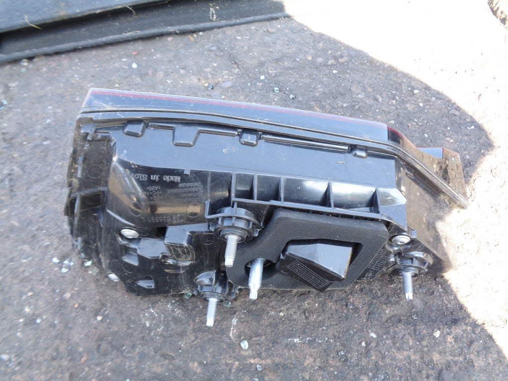 AUDI A5 F5 SPORTBACK MK2 PASSENGER NS SIDE REAR INNER TAILGATE LIGHT 636591L