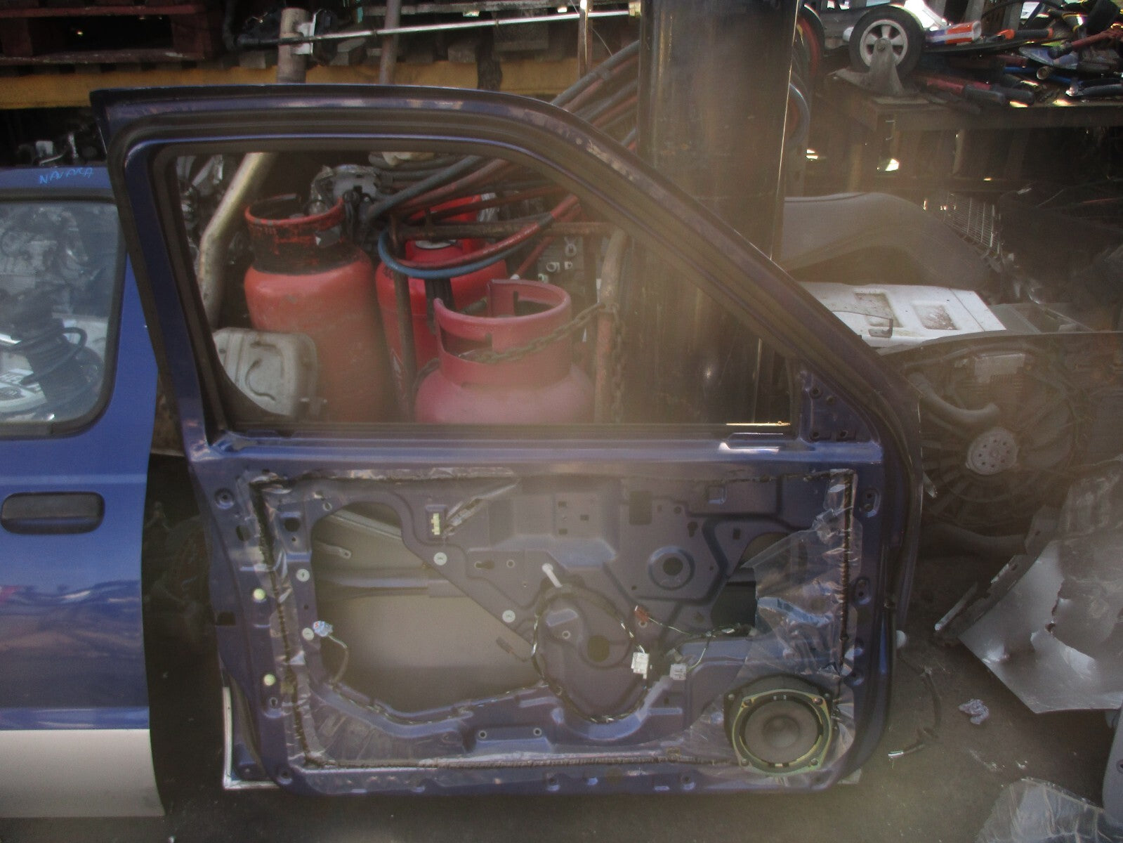 2002 NISSAN NAVARA D22 NSF PASSENGER SIDE FRONT LEFT BARE DOOR BLUE