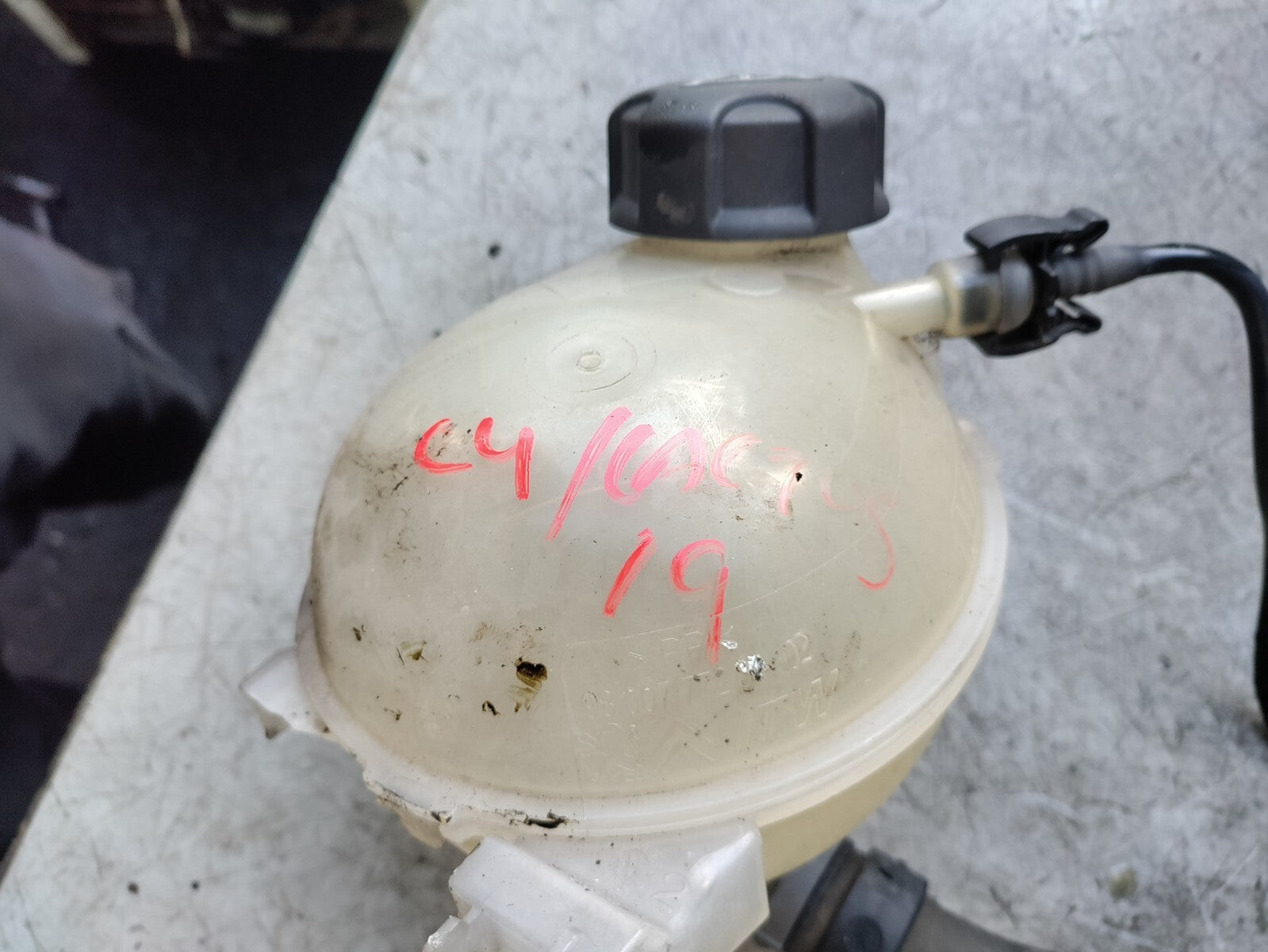 2019 CITROEN C4 CACTUS COOLANT EXPANSION BOTTLE TANK 980077728002