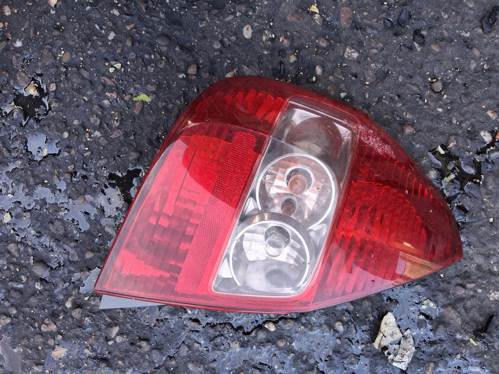 2008 HONDA JAZZ MK1 NSR PASSENGER SIDE REAR LEFT TAIL LIGHT