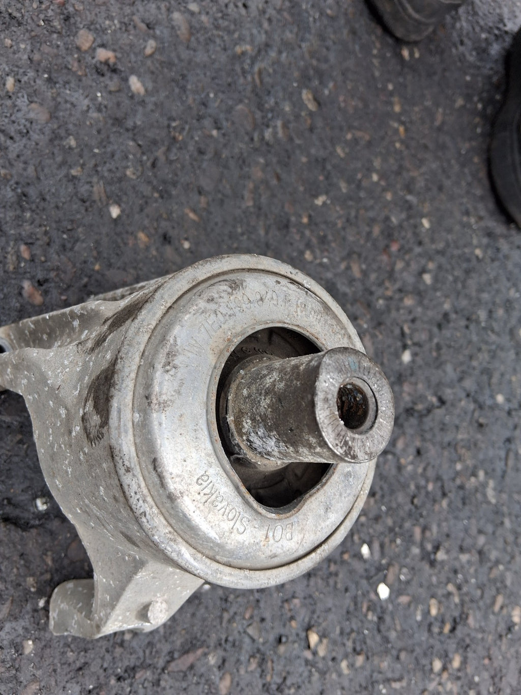 2018 VOLKSWAGEN TRANSPORTER T6 2.0 DIESEL REAR ENGINE MOUNT 7E0199849F