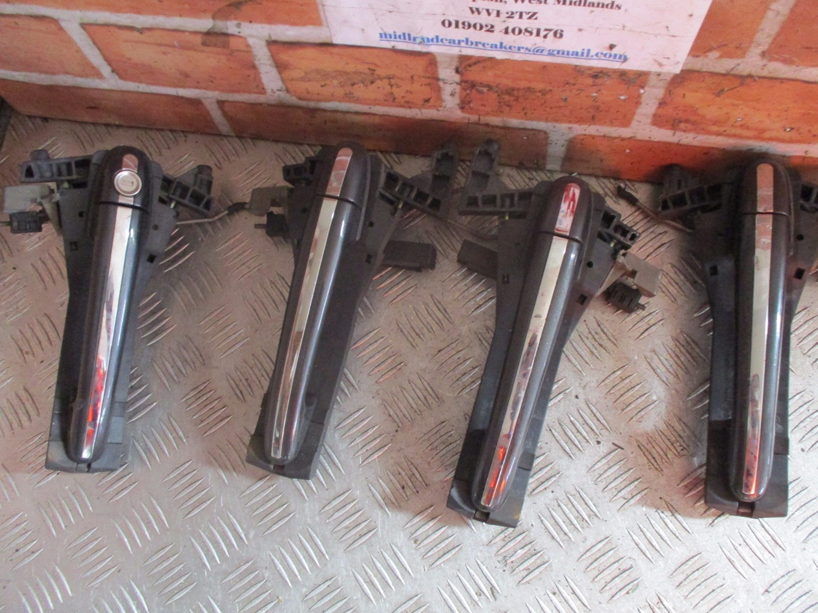 MERCEDES A CLASS 2004 GENUINE DOOR HANDLE SET CHROME