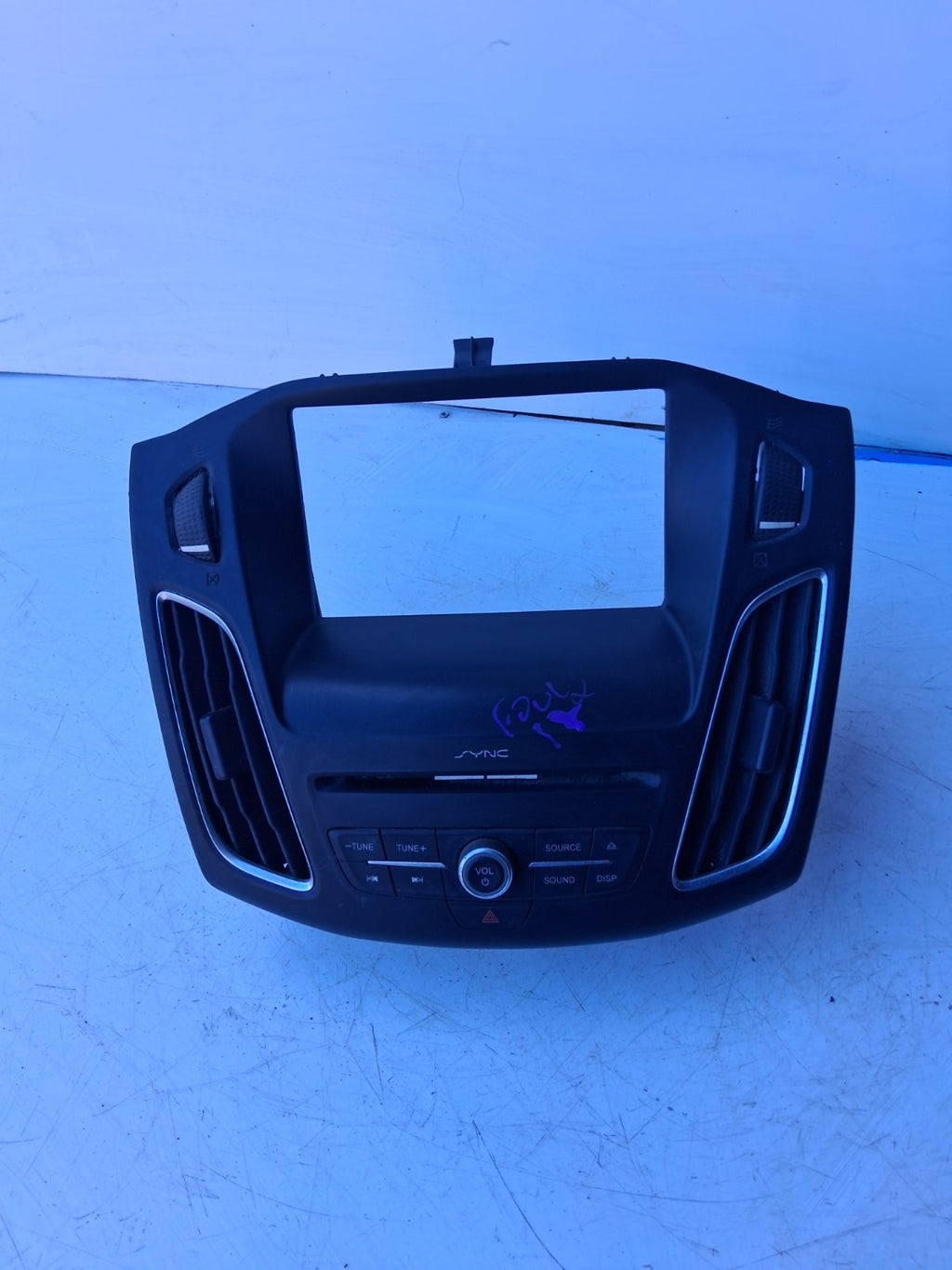 2017 FORD FOCUS STEREO SWITCH + CONTROL PANEL AND CONSOLE TRIM F1ET18K811HD