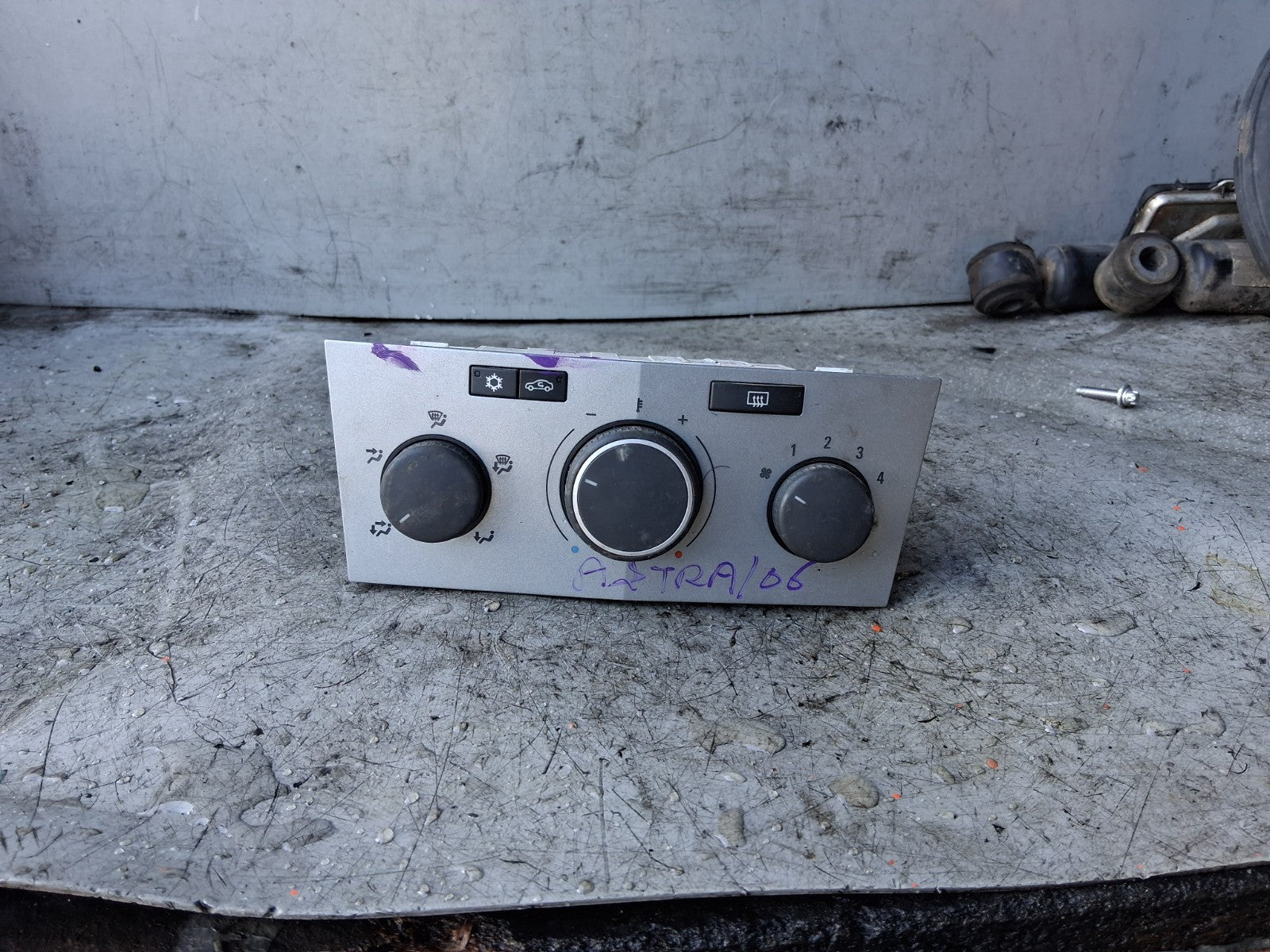 VAUXHALL ASTRA H 2006 AC HEATER CLIMATE CONTROL UNIT 13201299
