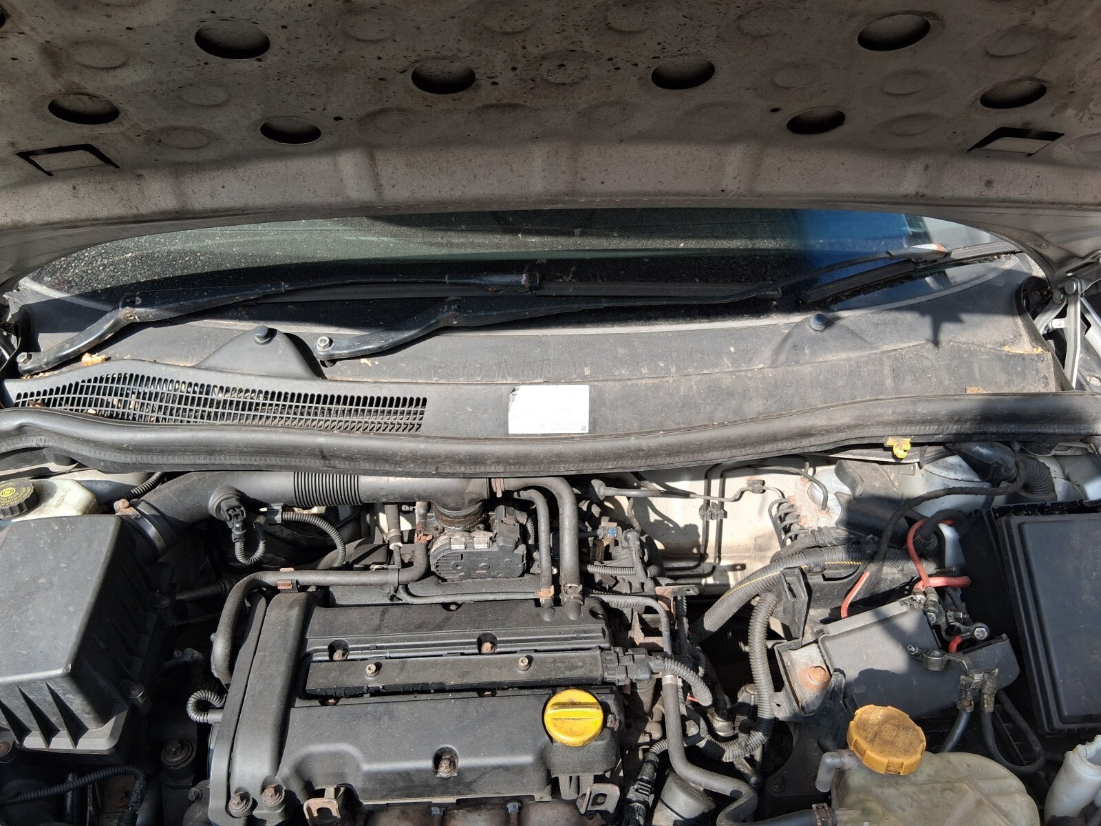 2009 VAUXHALL CORSA D FRONT WINDSCREEN WIPER MOTOR LINKAGES