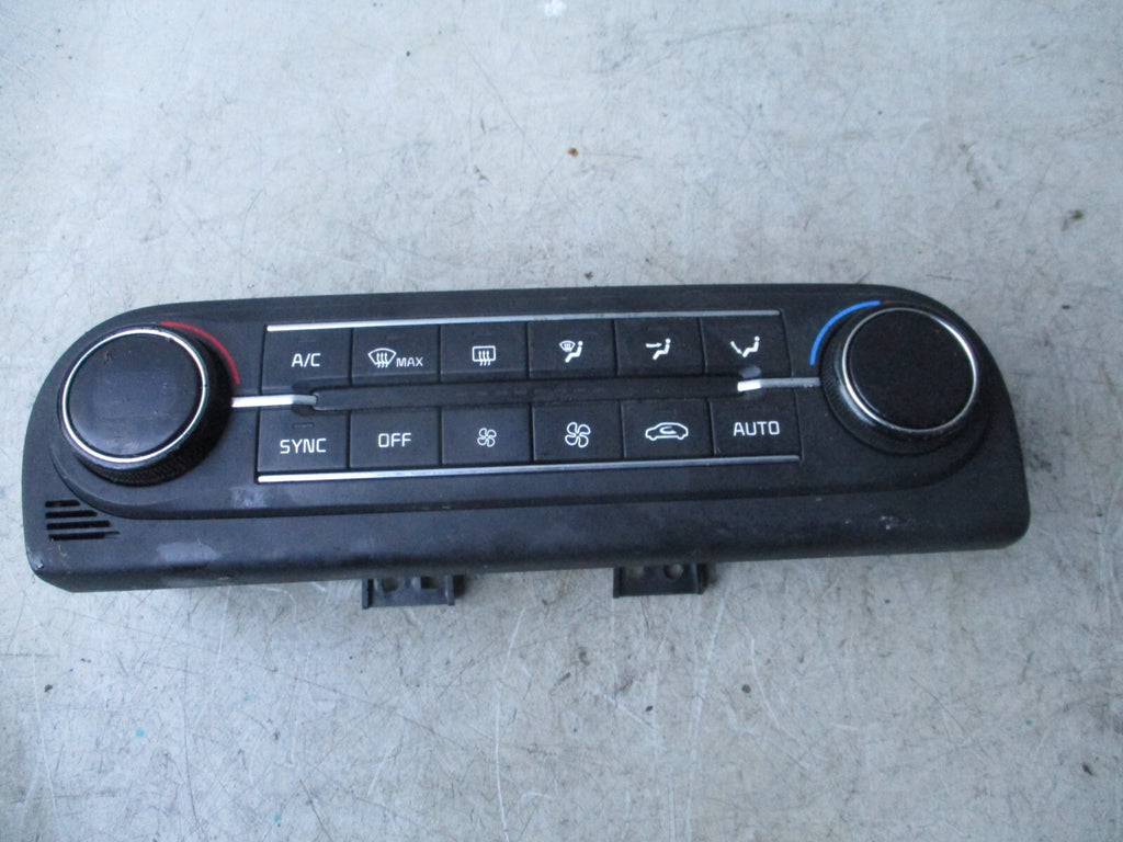KIA CEED MK3 2019 HEATER AC CLIMATE CONTROL SWITCH PANEL
