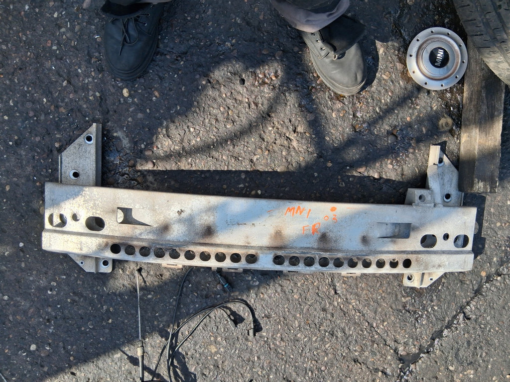 2003 BMW MINI COOPER R50 FRONT BUMPER CRASH BAR REINFORCEMENT BAR