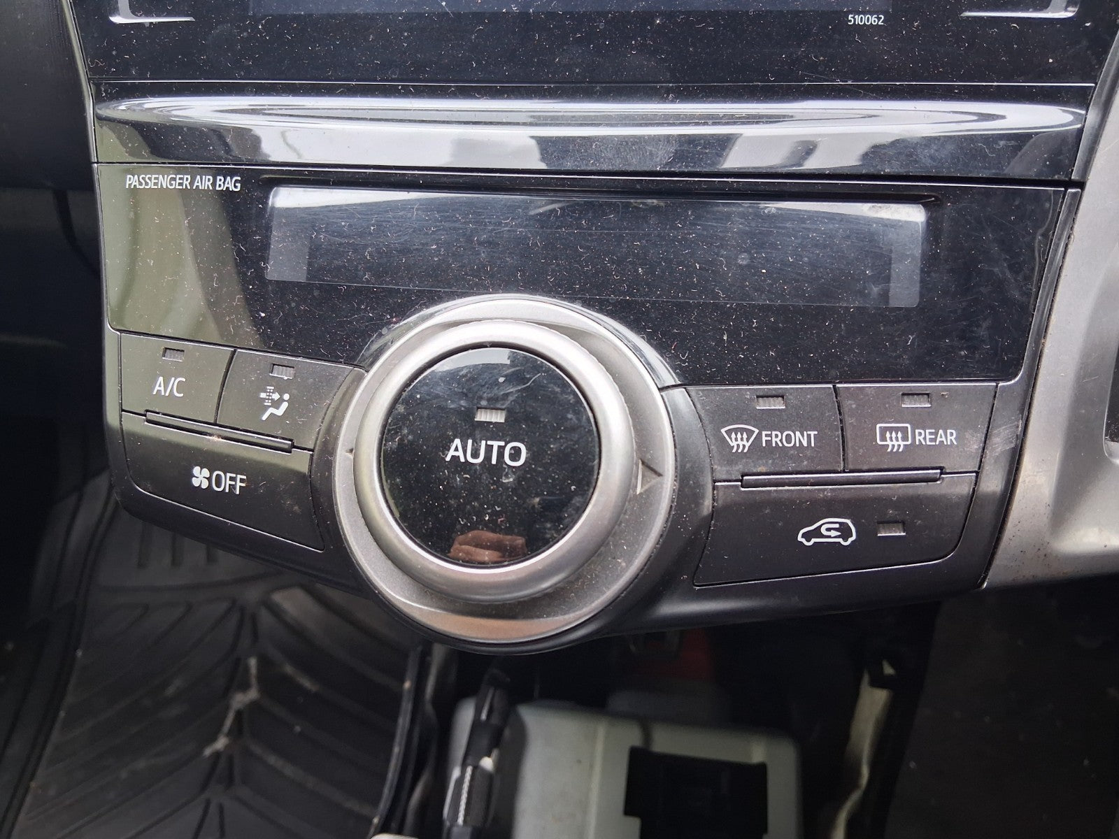 2018 TOYOTA PRIUS V PLUS XW40 AC HEATER CLIMATE CONTROL SWITCH PANEL