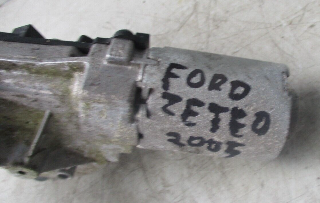 2005 FORD FOCUS HATCHBACK REAR WIPER MOTOR 0390201822