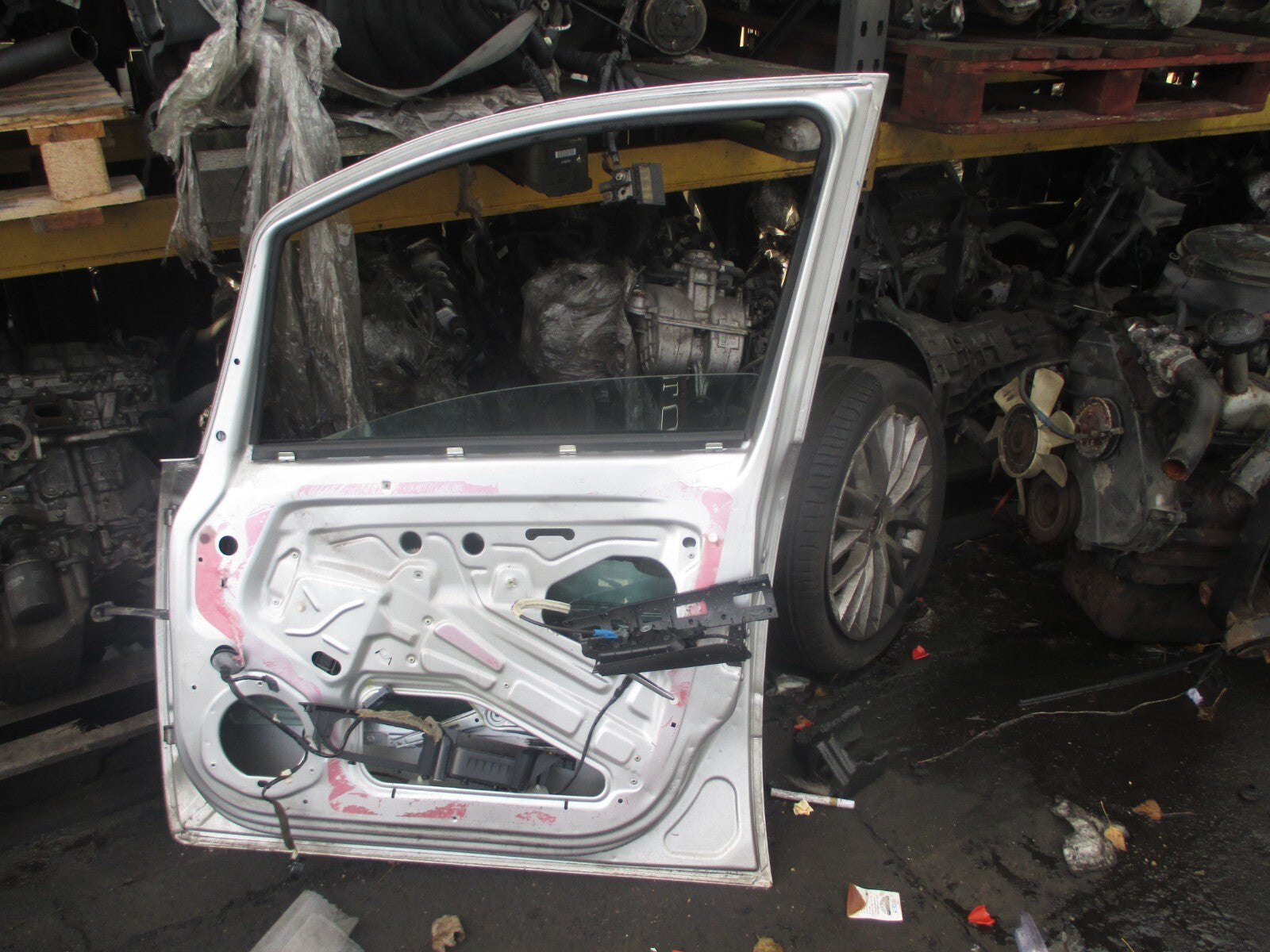 VAUXHALL ZAFIRA B 2007 OSF DRIVER SIDE FRONT DOOR SILVER
