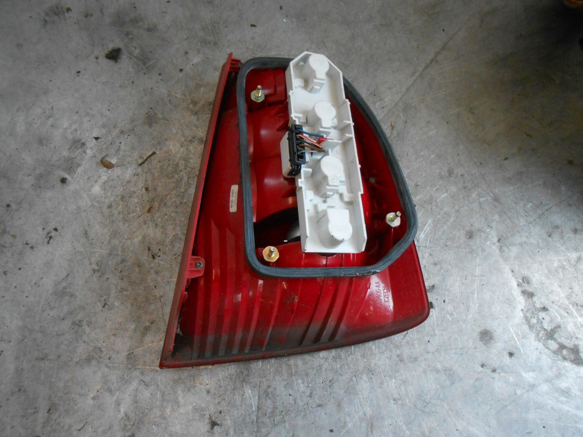 SKODA SUPERB B5 3U (MK1) 2001-2008 NSR PASSENGER SIDE REAR LIGHT 3U5945095