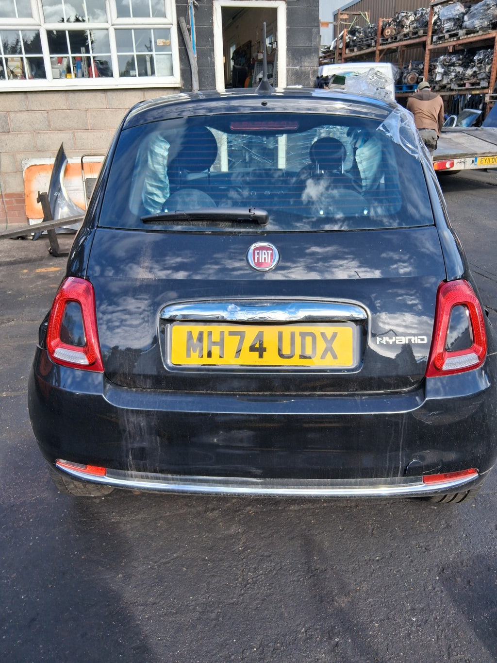 2025 FIAT 500 MHEV FRONT COMPLETE BUMPER WITH GRILLS & FOG LIGHTS (DAMAGED)