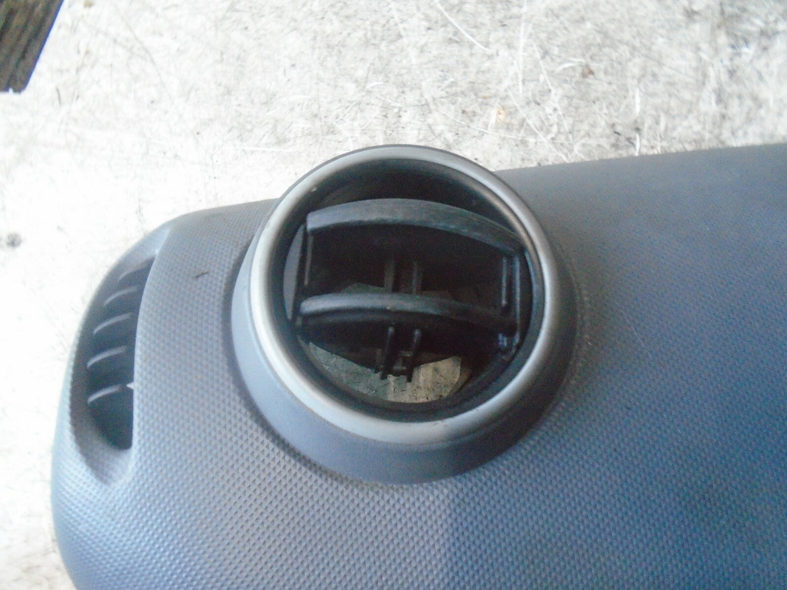 PEUGEOT PARTNER 2014 MK2 NSF FRONT PASSENGER SIDE AIR VENT SURROUND