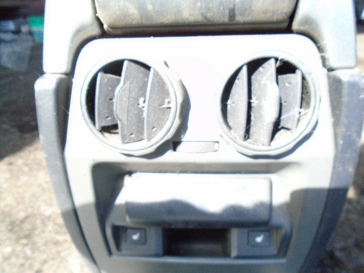 RANGE ROVER 2005 CENTRE CONSOLE WITH ARMREST