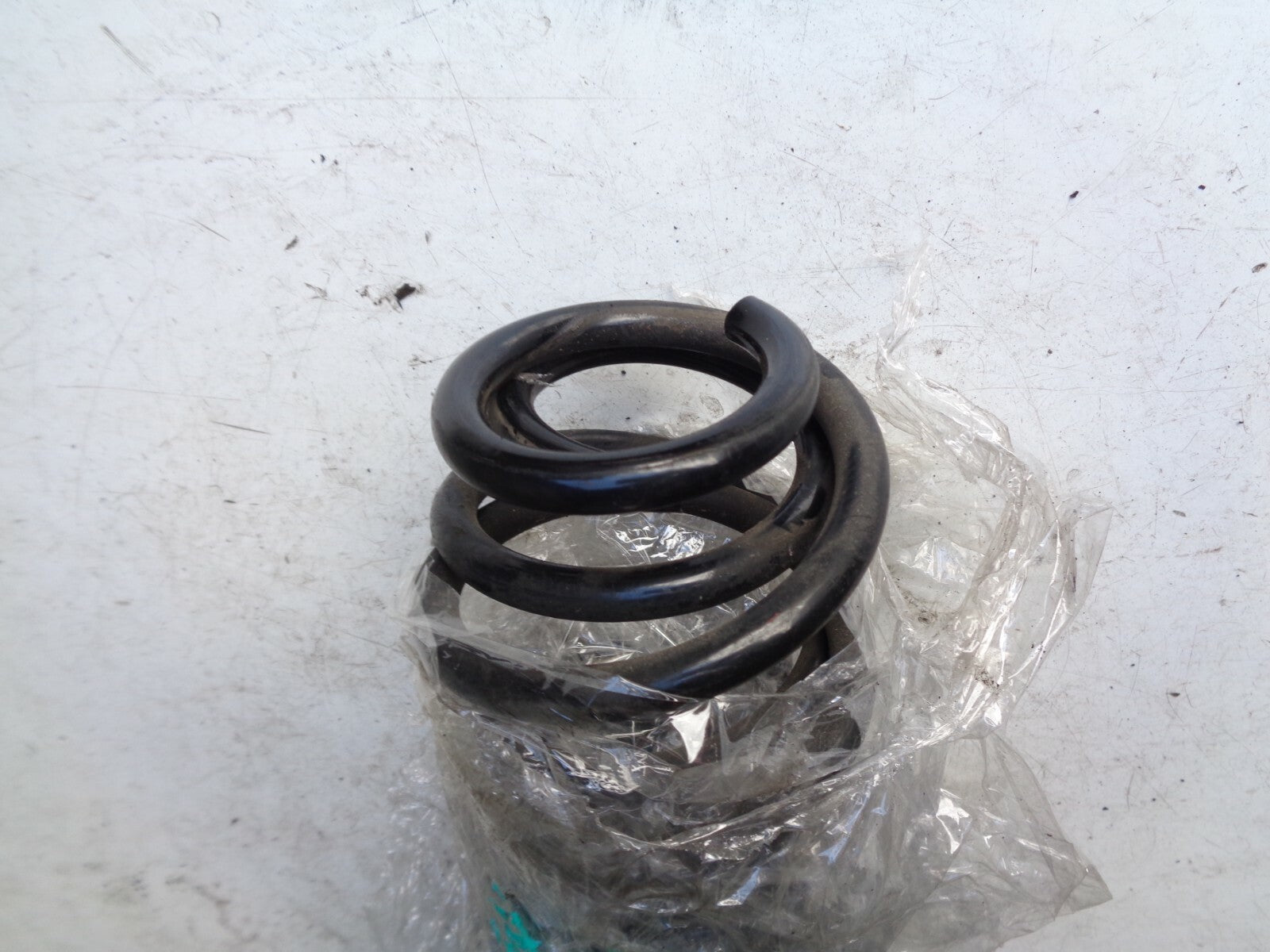 VW VOLKSWAGEN GOLF MK7 2015 REAR PASSENGER & DRIVER SIDE COIL SPRING 5Q0511121