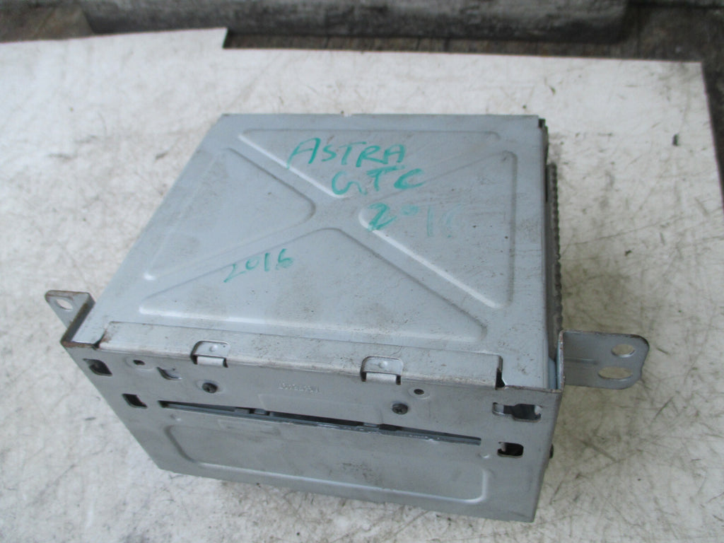 VAUXHALL ASTRA GTC 2016 RADIO CD PLAYER HEAD UNIT 23210023