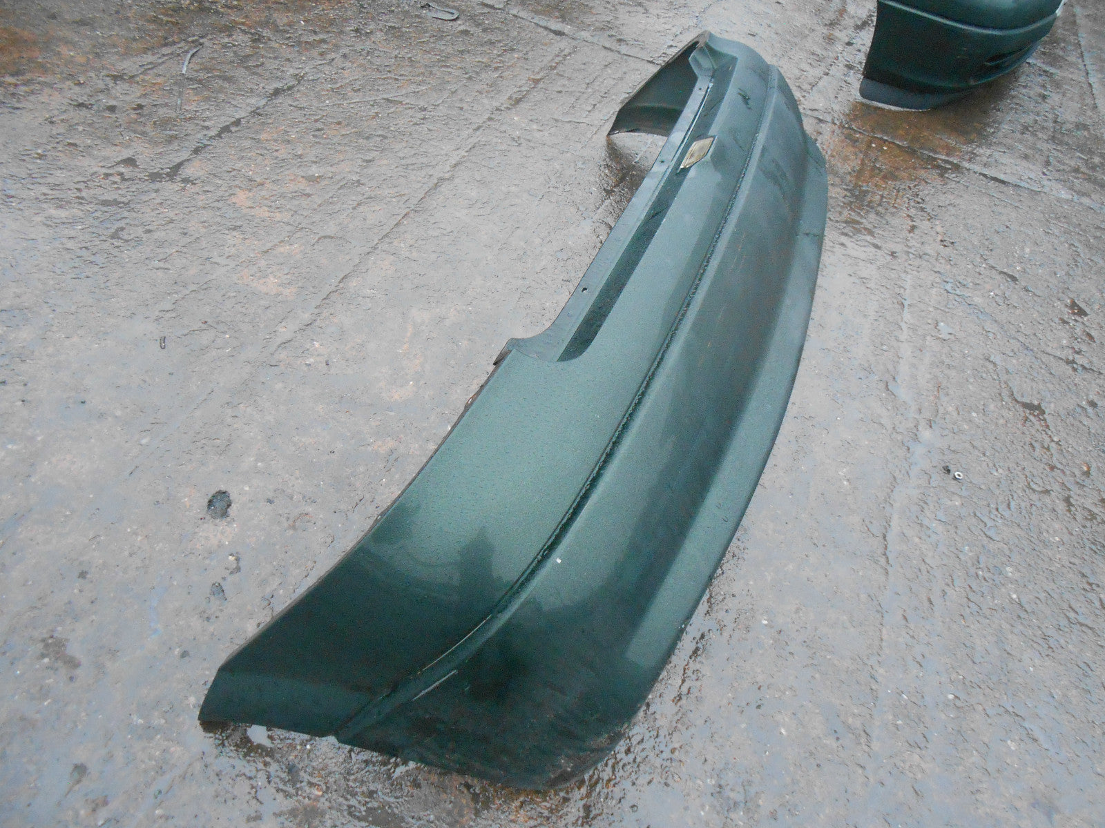 VAUXHALL ASTRA G MK4 2003 HATCHBACK REAR BACK PLASTIC BUMPER DARK GREEN