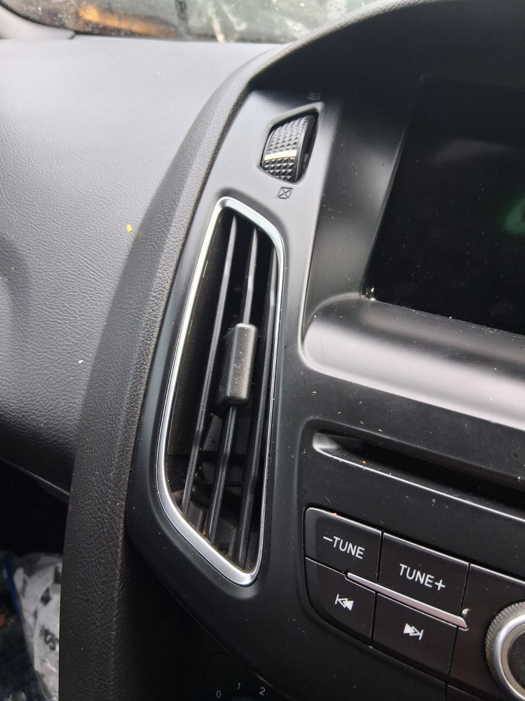2017 FORD FOCUS MK3 ST LINE CENTER FRONT DASHBOARD BOTH AIR VENTS