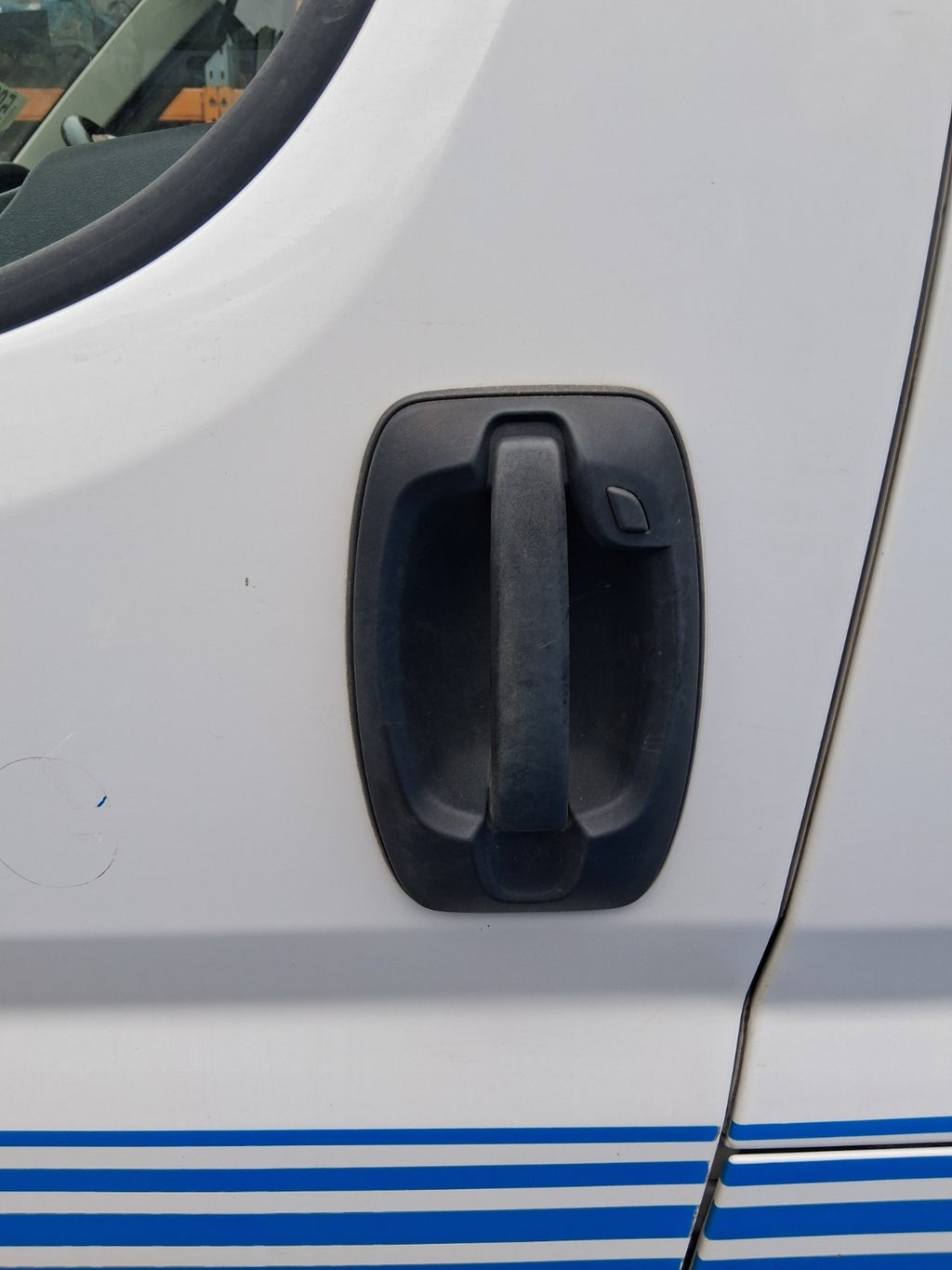 2023 FIAT DUCATO MK3 NSF PASSENGER SIDE FRONT DOOR HANDLE