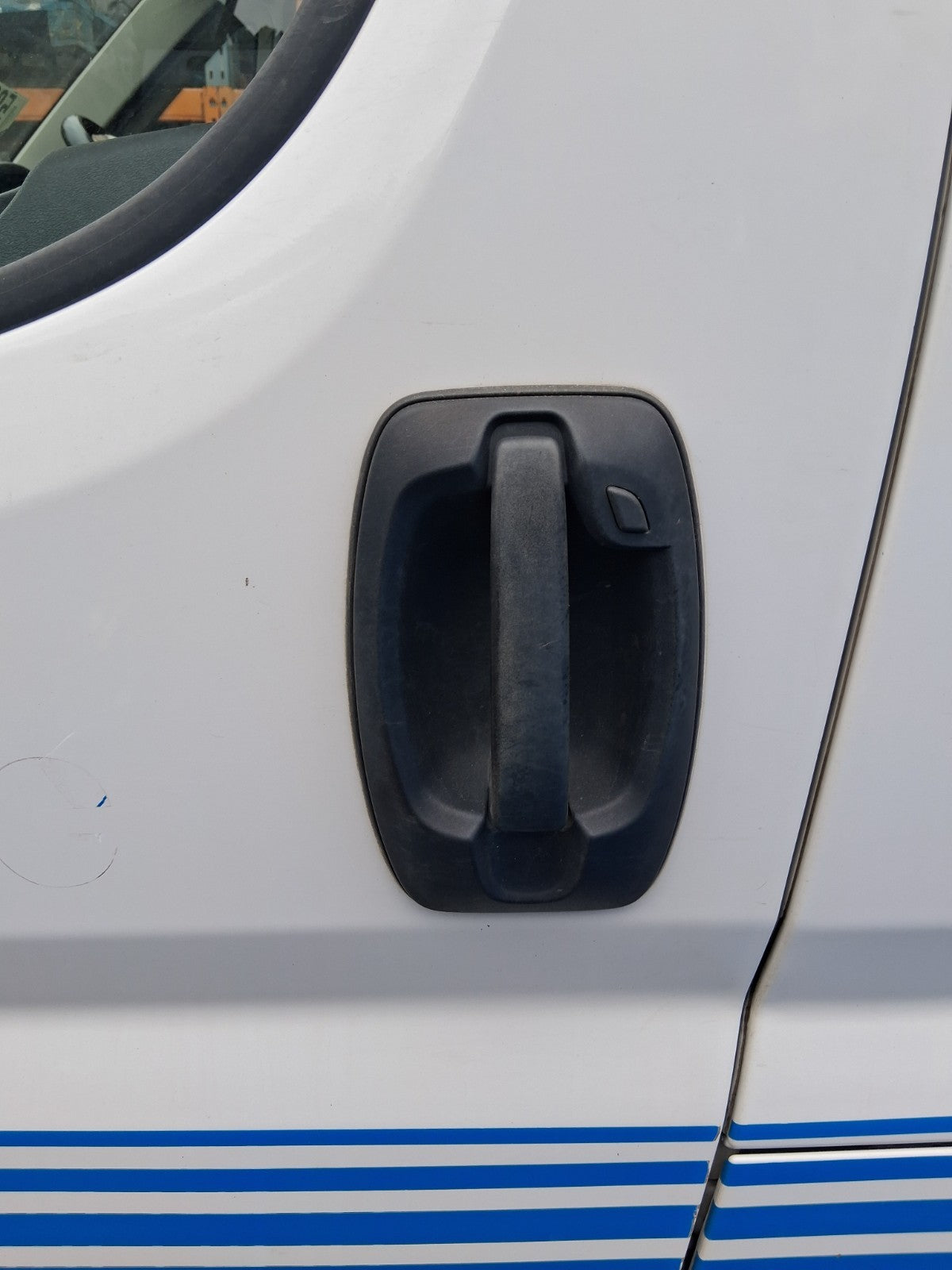 2023 FIAT DUCATO MK3 NSF PASSENGER SIDE FRONT DOOR HANDLE