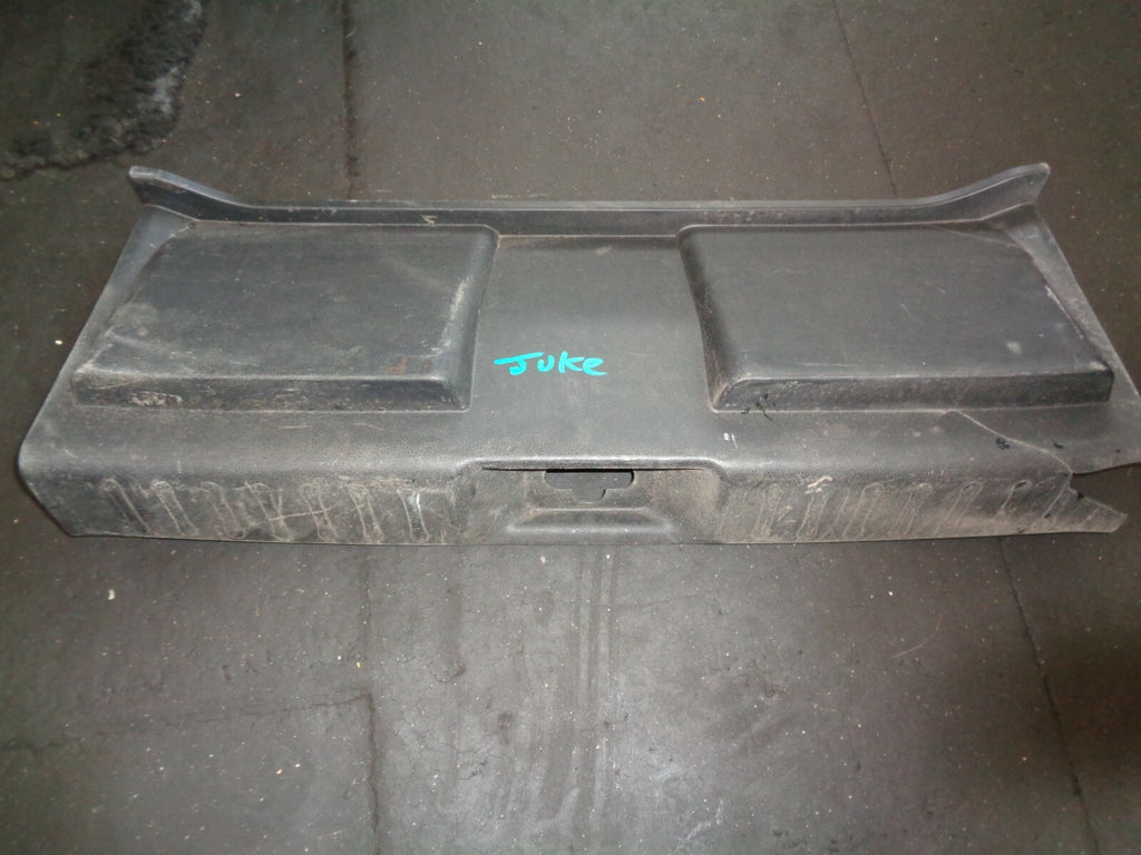 NISSAN JUKE F15 2015 TAILGATE BOOT INTERIOR TRIM 84992BV81A DAMAGED