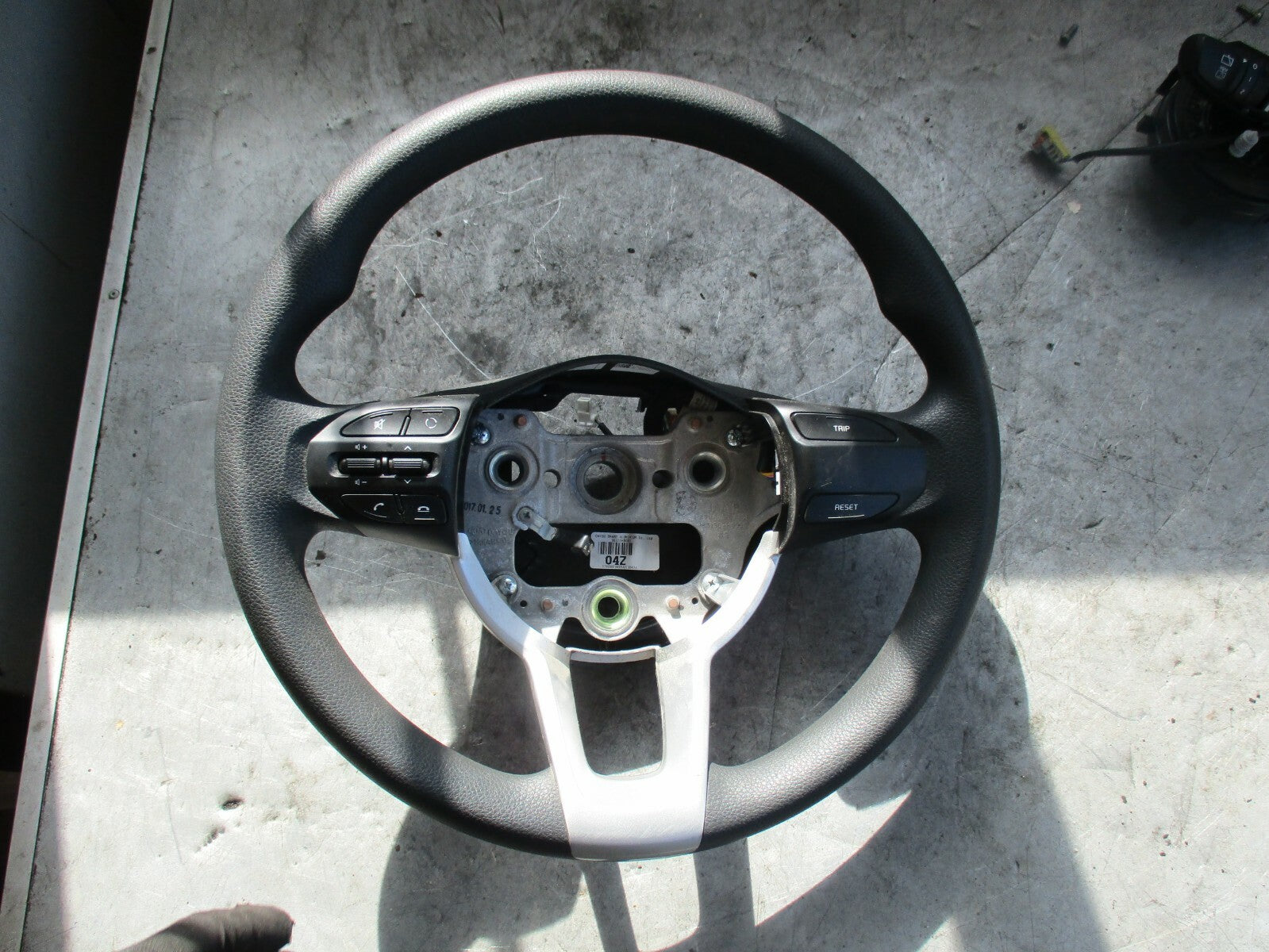 KIA RIO YB (MK4) MULTI FUNCTION STEERING WHEEL BLACK 56100H8040