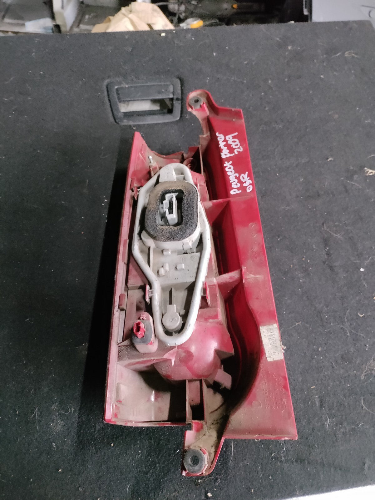 PEUGEOT PARTNER MK2 2009 OSR DRIVER SIDE TAIL LIGHT