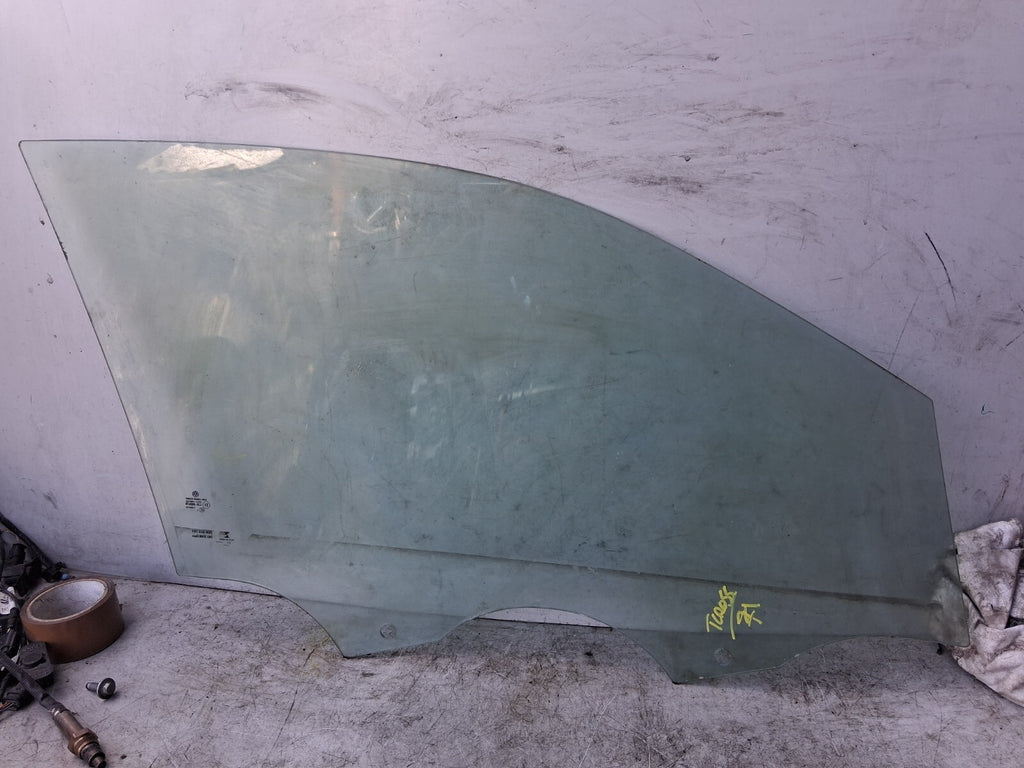 2021 VOLKSWAGEN T CROSS NSF PASSENGER SIDE FRONT LEFT WINDOW GLASS