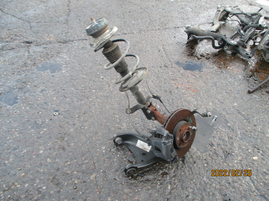 DACIA SANDERO 2017 MK2 NSF PASSENGER SIDE FRONT SHOCK SUSPENSION CALIPER HUB