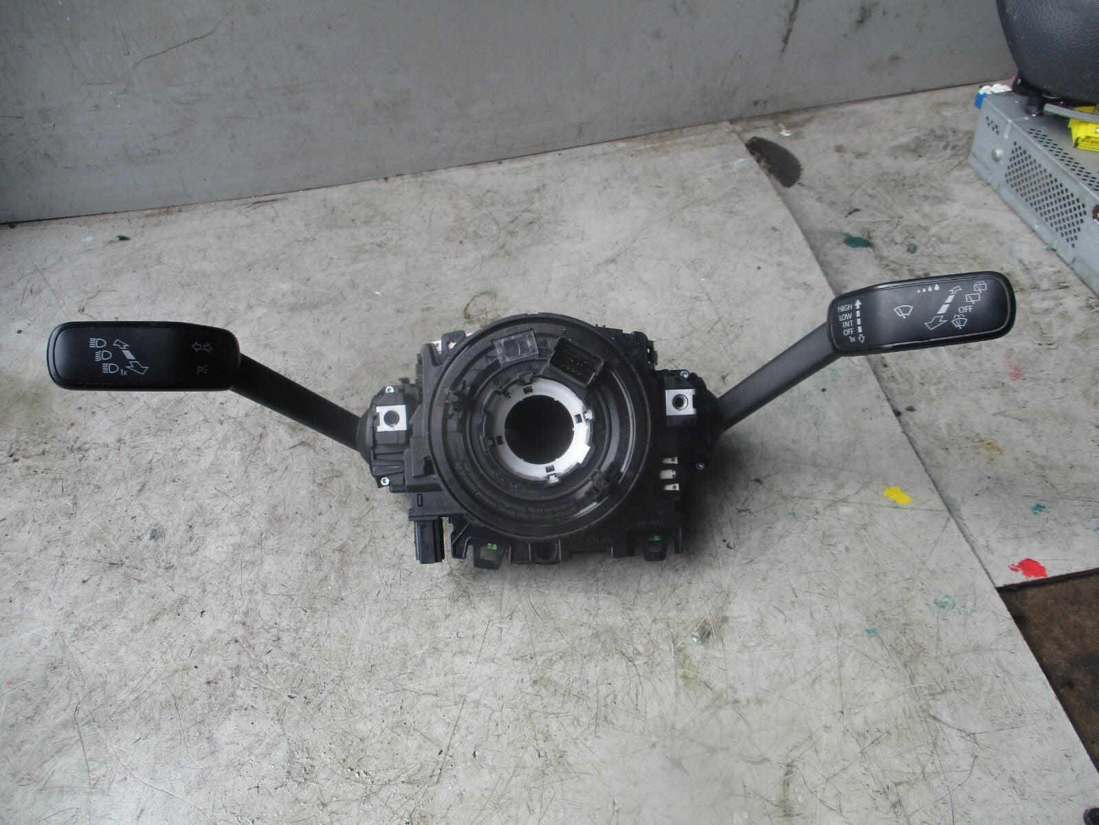 2017 VOLKSWAGEN GOLF WIPER INDICATOR SWITCH STALK SQUIB RING 5G0953507