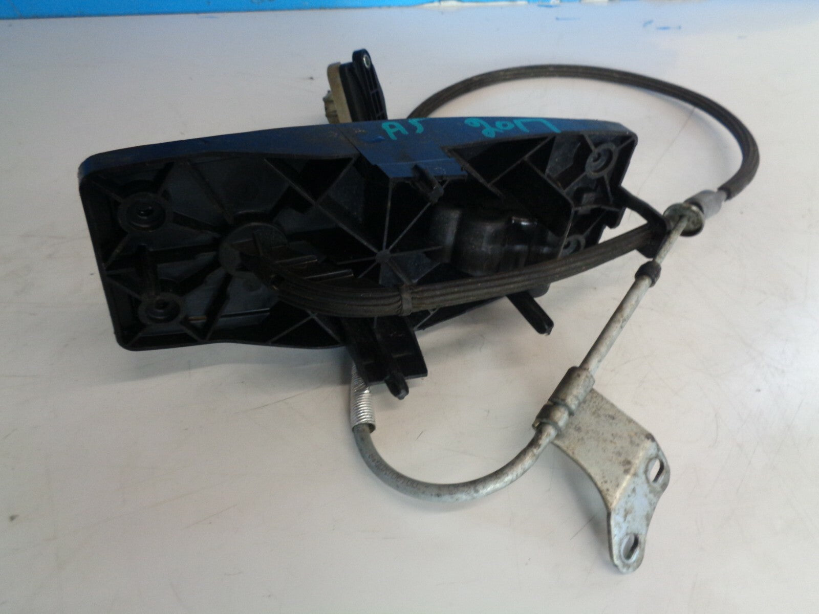 AUDI A5 8W6 2017 GEAR SELECTOR LINKAGE EMERGENCY UNLOCKING DEVICE 8W0713052N