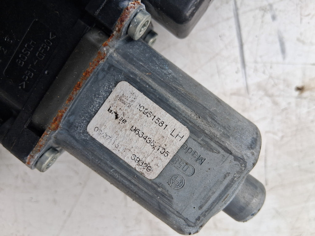 2013 VAUXHALL ASTRA J NSF PASSENGER FRONT LEFT WINDOW MOTOR REGULATOR 966435103