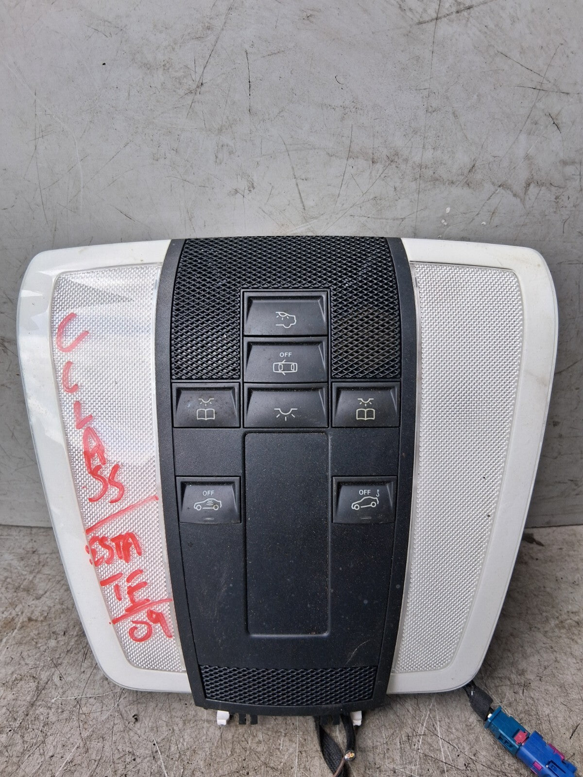 2009 MERCEDES BENZ C CLASS ESTATE INTERIOR FRONT ROOF READING LIGHT A2048205901