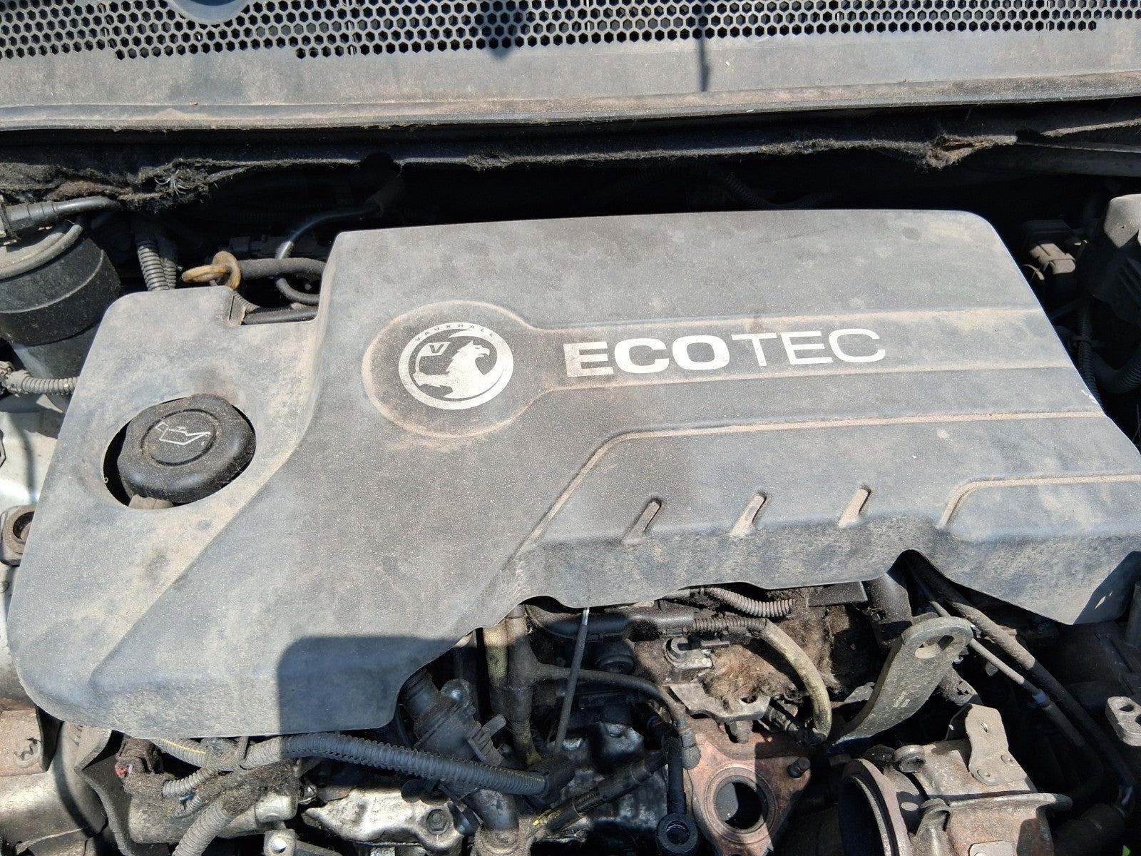 2017 VAUXHALL CORSA E 1.2 DIESEL ENGINE COVER LID