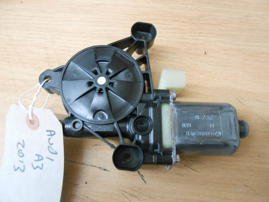 AUDI A3 8V 2013 OSF DRIVER SIDE FRONT WINDOW MOTOR UNIT ONLY 5Q0.959.801 B