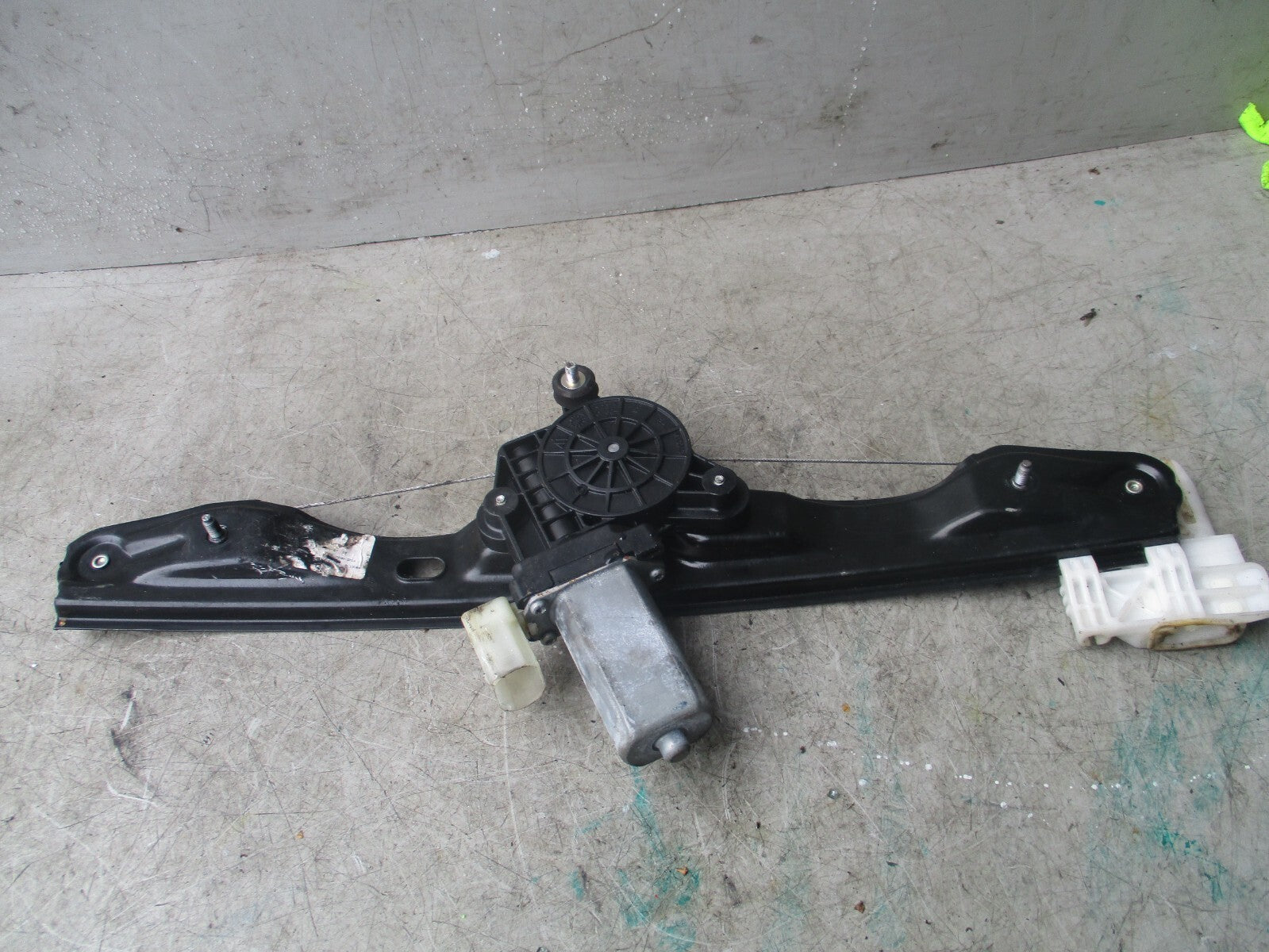 2015 BMW 3 SERIES RIGHT REAR WINDOW LIFTER M13257 E00