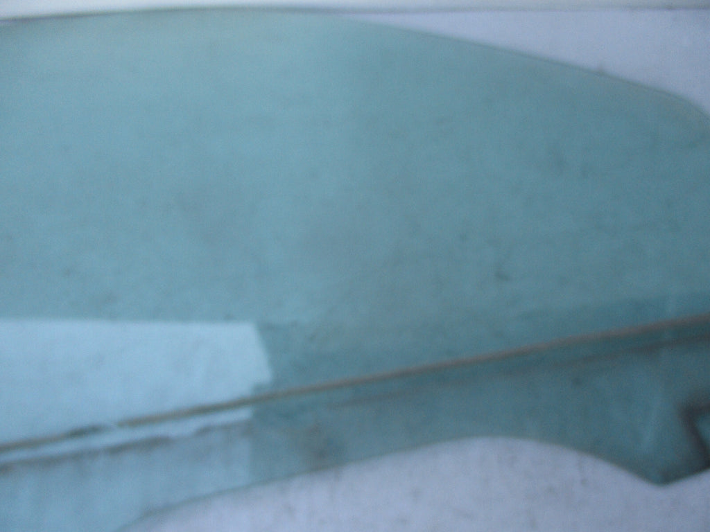 LAND ROVER 2000 OSF DRIVER SIDE FRONT WINDOW GLASS
